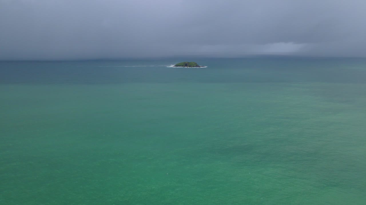사파이어 해변 근처의 작은 섬 자연 보호 구역