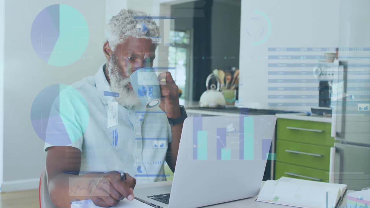 Animation de traitement de données financières sur un homme afro-américain âgé utilisant un ordinateur portable