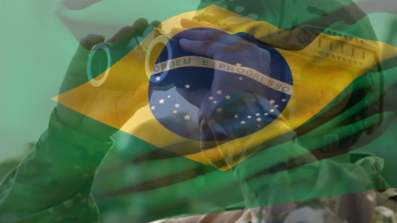 animación de la bandera de brasil ondeando sobre el soldado caucásico mirando a través de un binocular