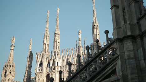 sculptures saints and martyrs decorating the cathedral milan duomo di milano