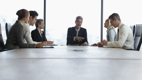 gente de negocios en la reunión