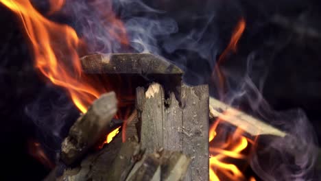 estufa sencilla con combustible de leña
