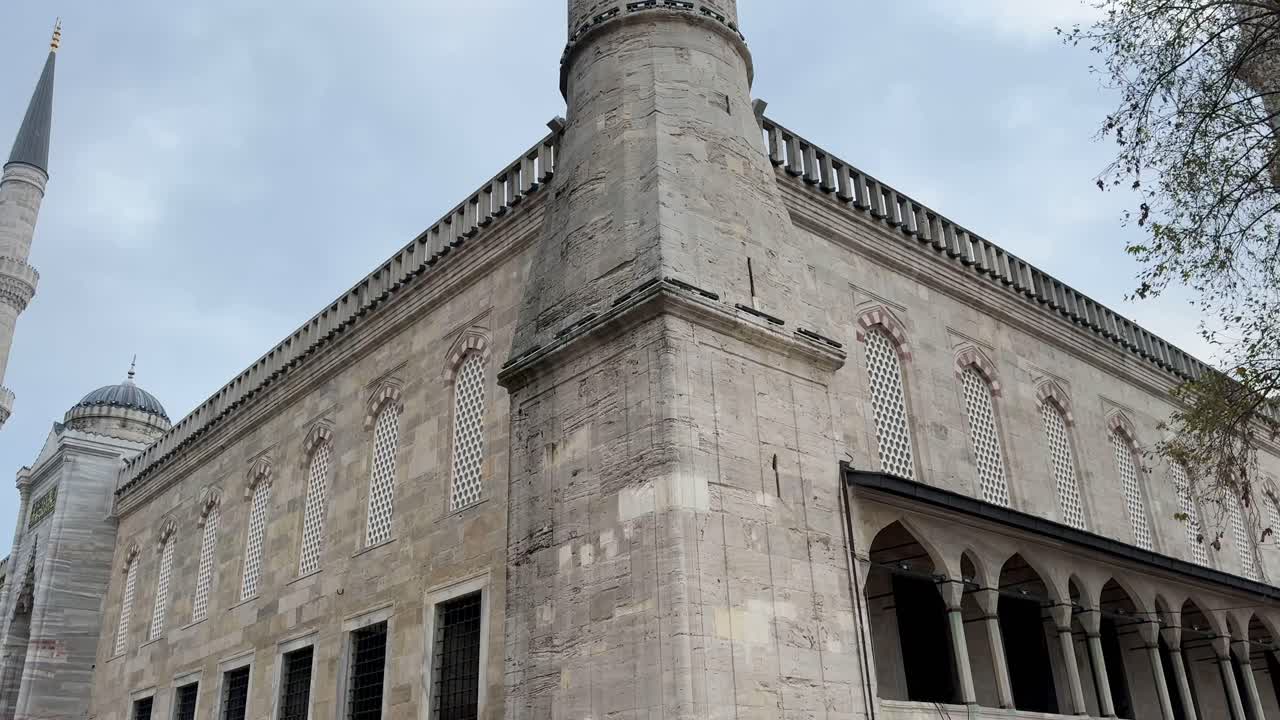 Blue mosque courtyard exterior surprised during winter