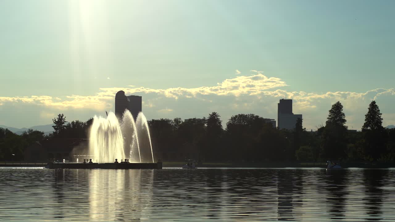 도시 공원, 덴버, 콜로라도에서 일몰 보기