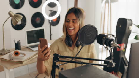 Live-streaming,-smile-and-singer-with-a-phone