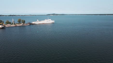 Punto-De-Vista-De-La-Bahía-En-El-Lago-Muskegon