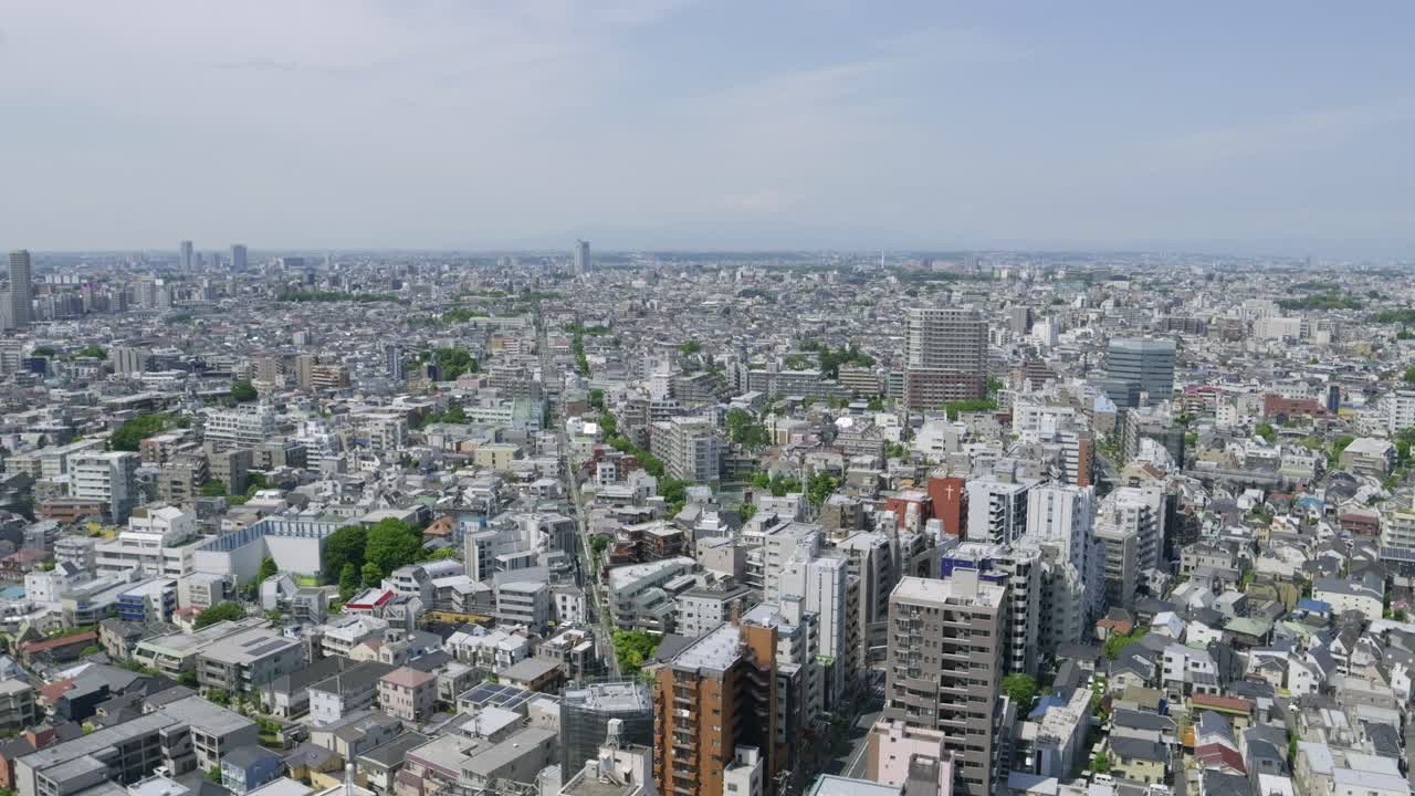 Wide open panorama over western Tokyo toward Kanagawa from above