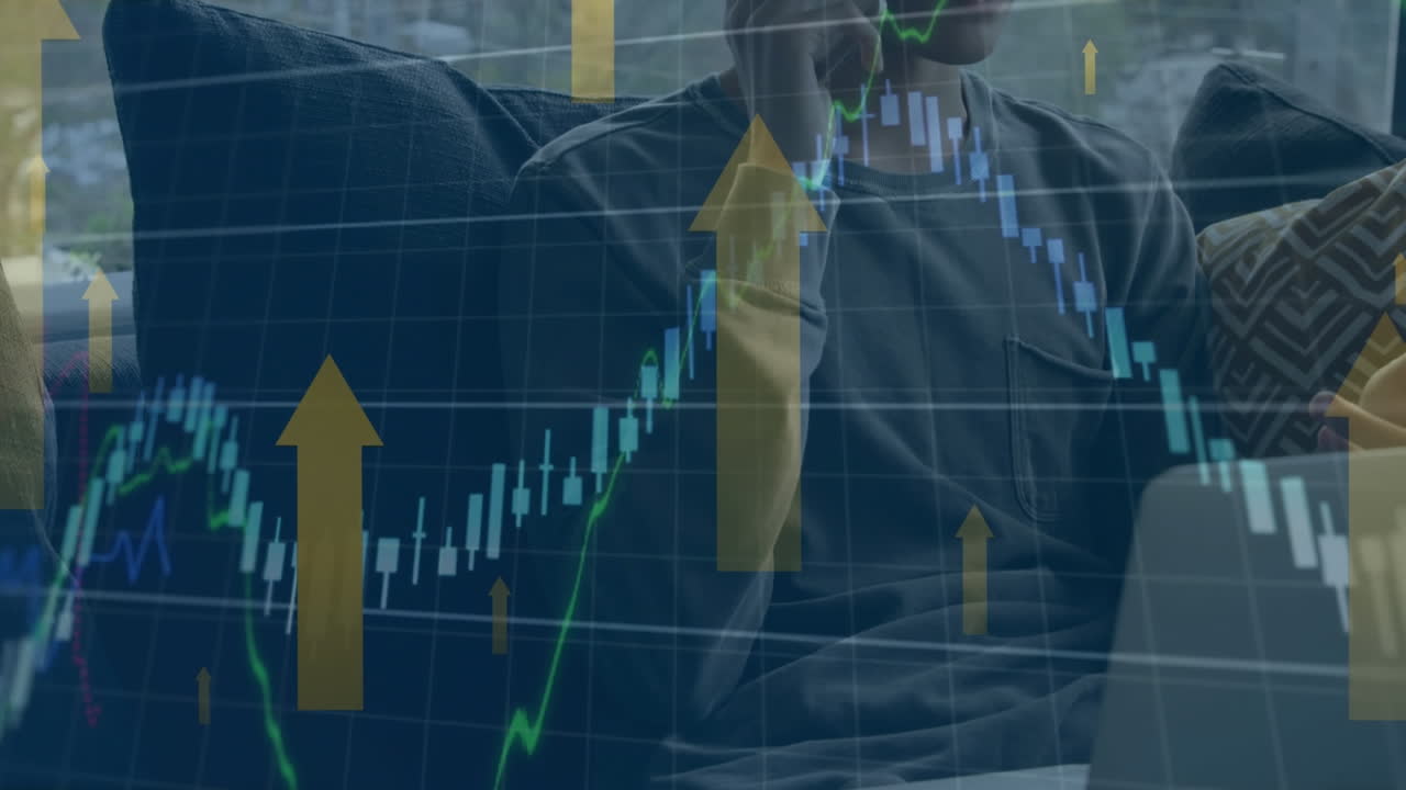 집에서 스마트폰으로 이야기하는 버셜 남자를 상대로 금융 데이터 처리의 애니메이션