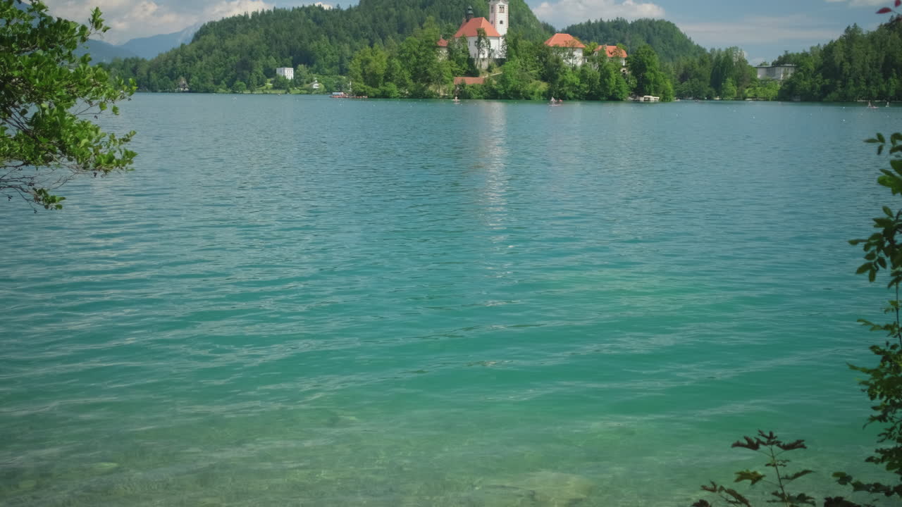 Lago di Bled, Slovenia con chiesa sull'isola