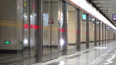 Mta-Subway-Train-Entering-Coming-Leaving-Station-Track-Platform