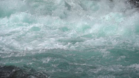 Mountain-river-water-with-slow-motion-closeup