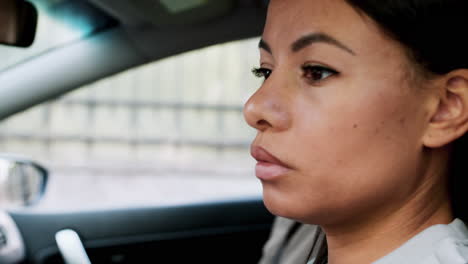 woman learning how to drive