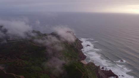 Vista-Aérea-De-La-Famosa-Costa-Alrededor-De-Cabo-Da-Roca-En-Portugal