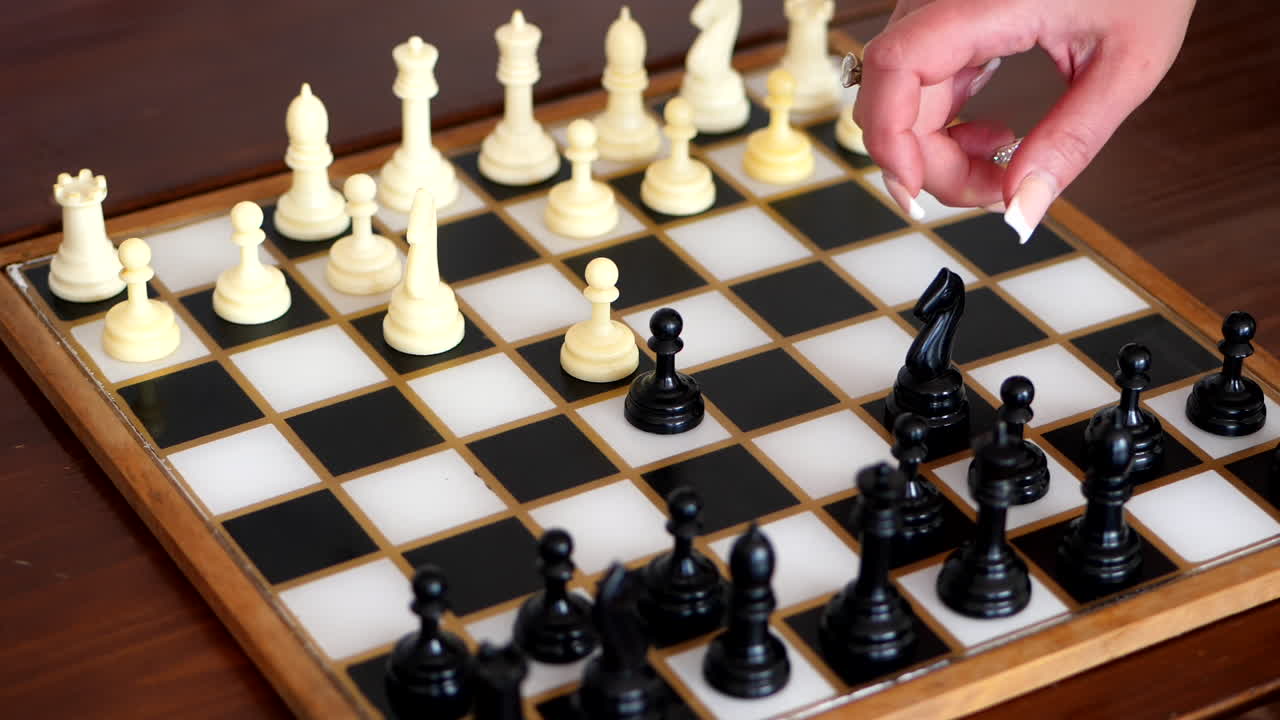 юрий шахматные фигуры