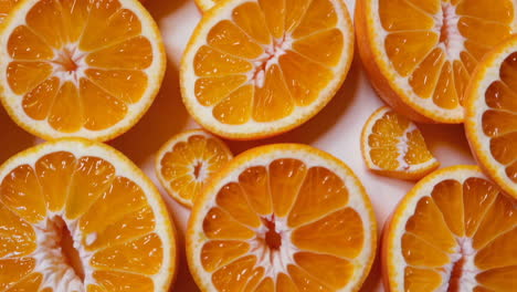 slices of fresh oranges