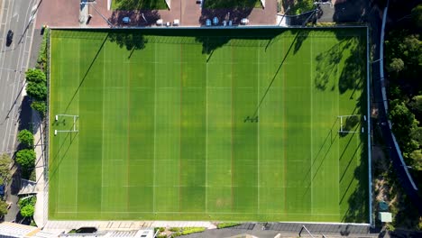 Drone-Aéreo-Vista-Aérea-De-Fútbol-Nrl-Rugby-Campo-Ovalado-Instalaciones-De-Entrenamiento-Poste-De-Portería-Parque-De-Hierba-Deportes-Fitness-Arena-Carretera-Calle-Parque-Olímpico-De-Sydney-Bahía-De-Homebush-Nsw-Australia-4k