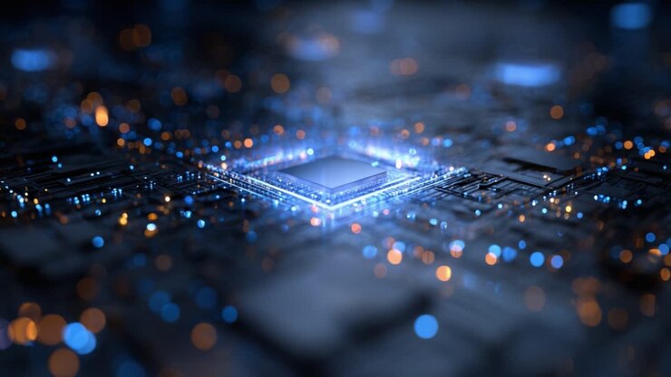 Unità di elaborazione centrale di un computer che si illumina di luce blu e arancione mentre elabora i dati su una scheda madre, a simboleggiare l'intelligenza artificiale, la tecnologia futuristica e il trasferimento di big data