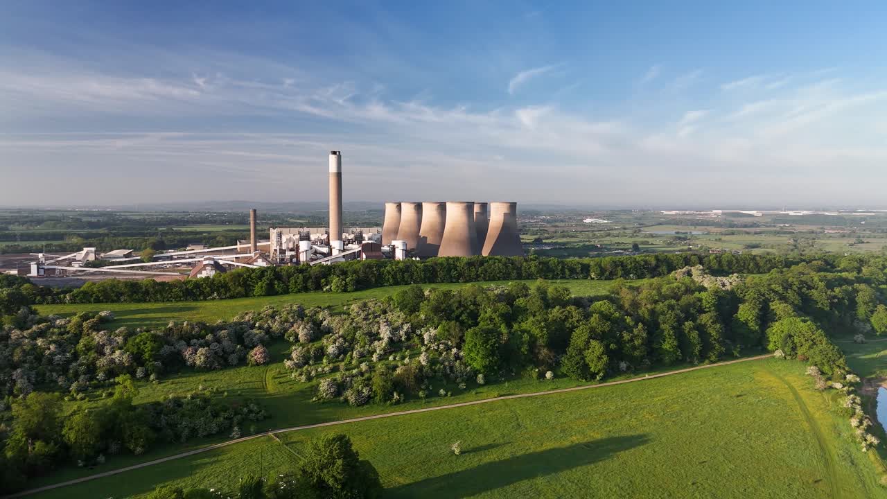 Drone video of the Ratcliffe-on-Soar Power Station decommissioned coal-fired power station.