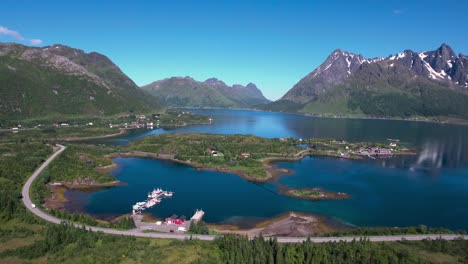 Imágenes-Aéreas-Hermosa-Naturaleza-Noruega.