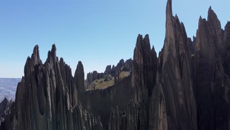 Antena-Giratoria-Del-Valle-De-Las-Animas-Agujas-De-Roca-Erosionadas-En-Bolivia