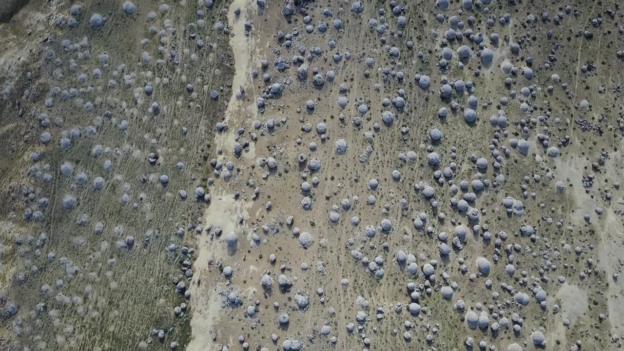 vista del valle de nódulos en la península de mangyshlak en kazajstán