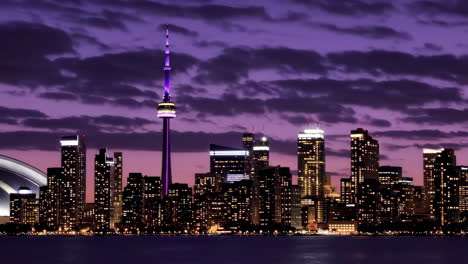 toronto skyline at dusk