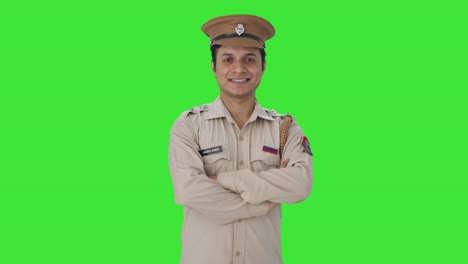Retrato-De-Una-Feliz-Pantalla-Verde-Del-Oficial-De-Policía-Indio