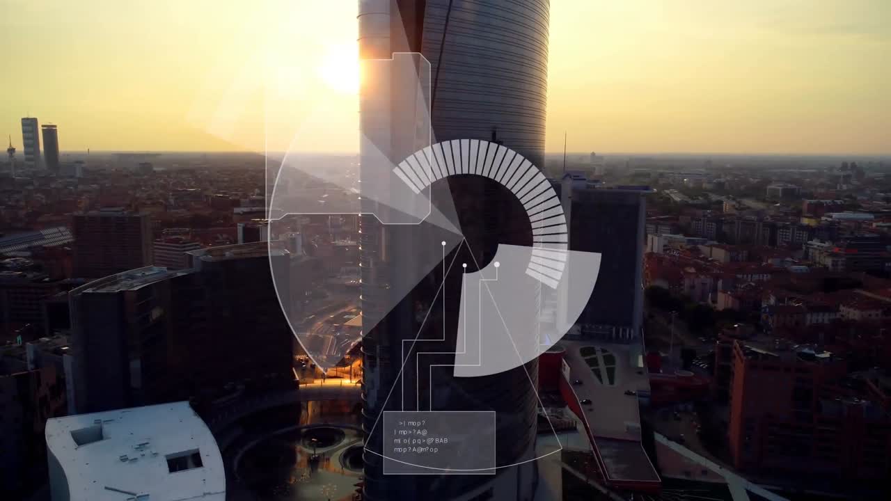 animación de escaneo de alcance circular con procesamiento de datos sobre la ciudad moderna al atardecer