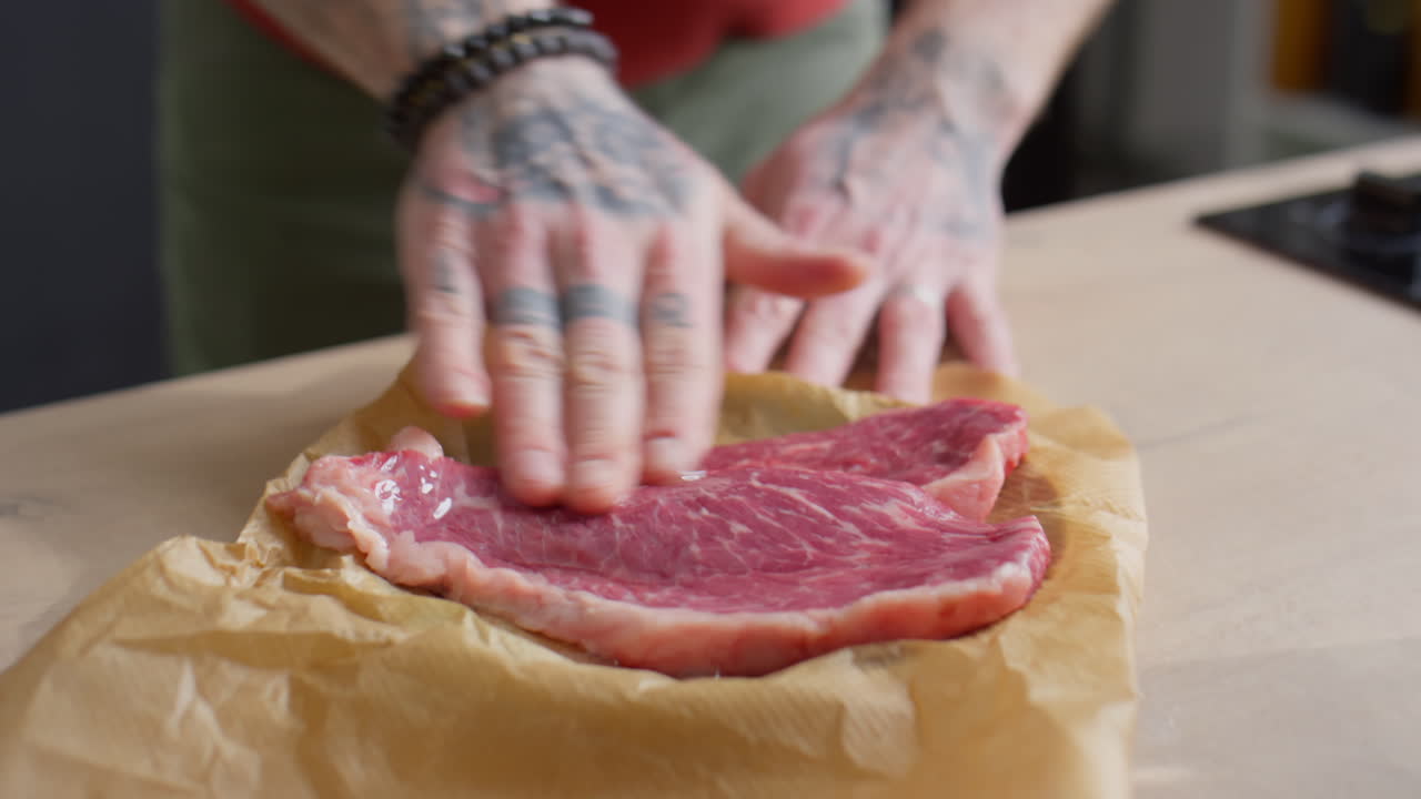 Applying Oil to Steak before Cooking