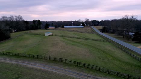 Ackerland-In-Der-Kleinstadt-Clemmons-North-Carolina-In-Der-Nähe-Von-Winston-Salem