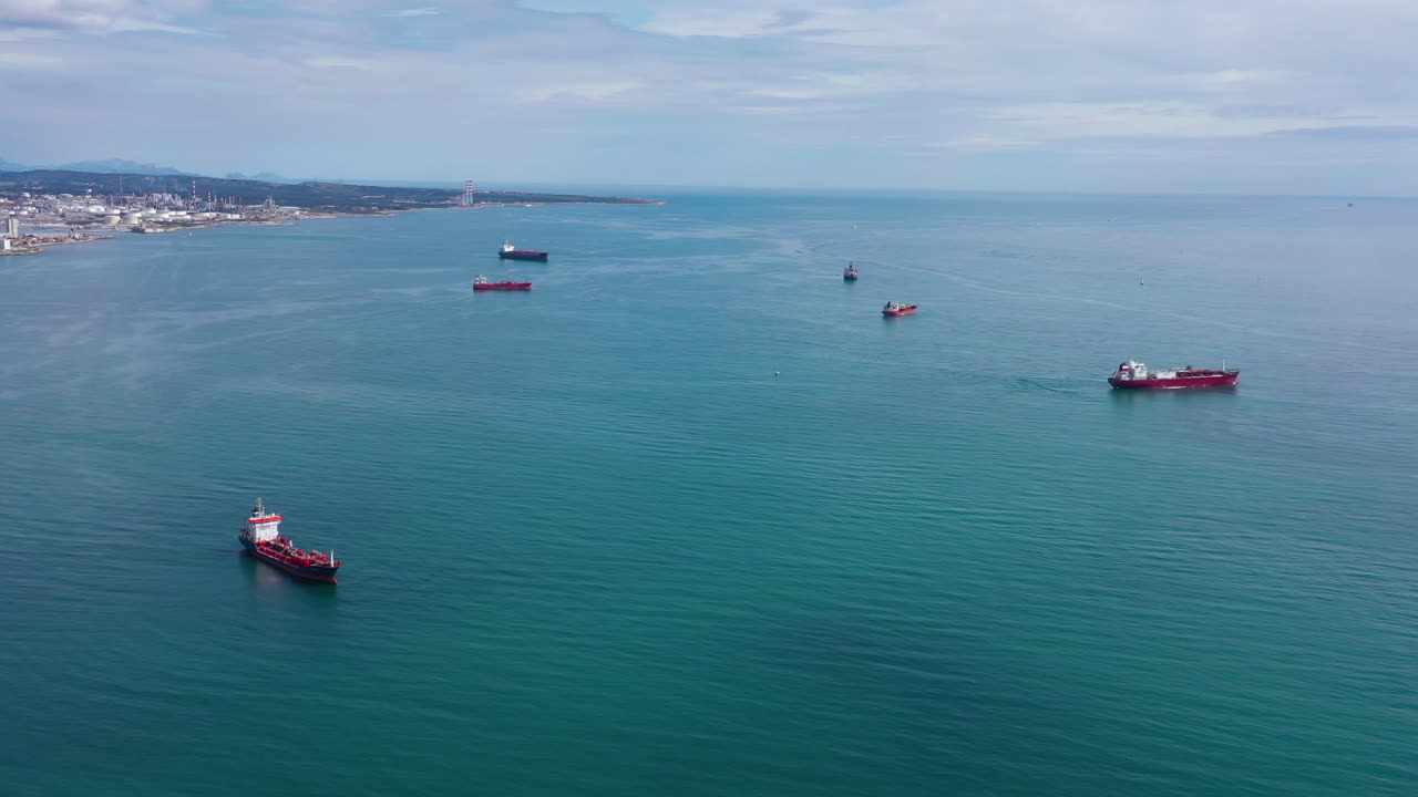 지중해 항구에서 산업 커 공중 촬영 니 데이 프랑스