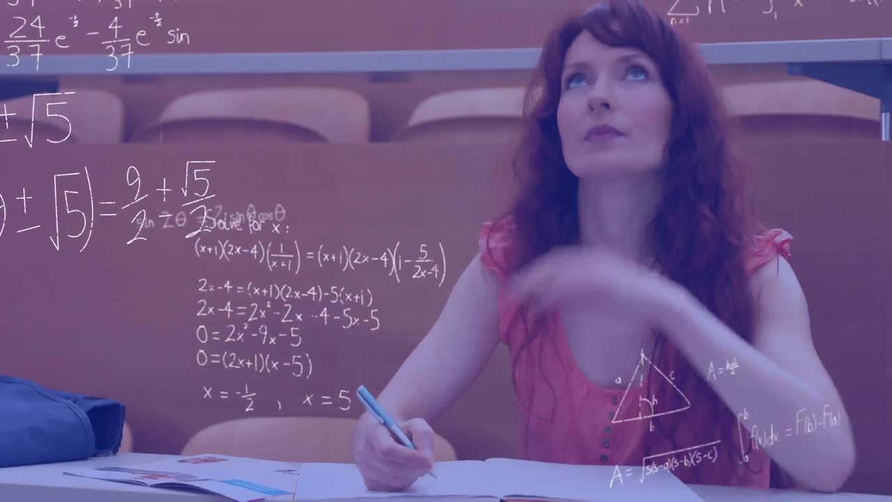 студентка изучает математические уравнения
