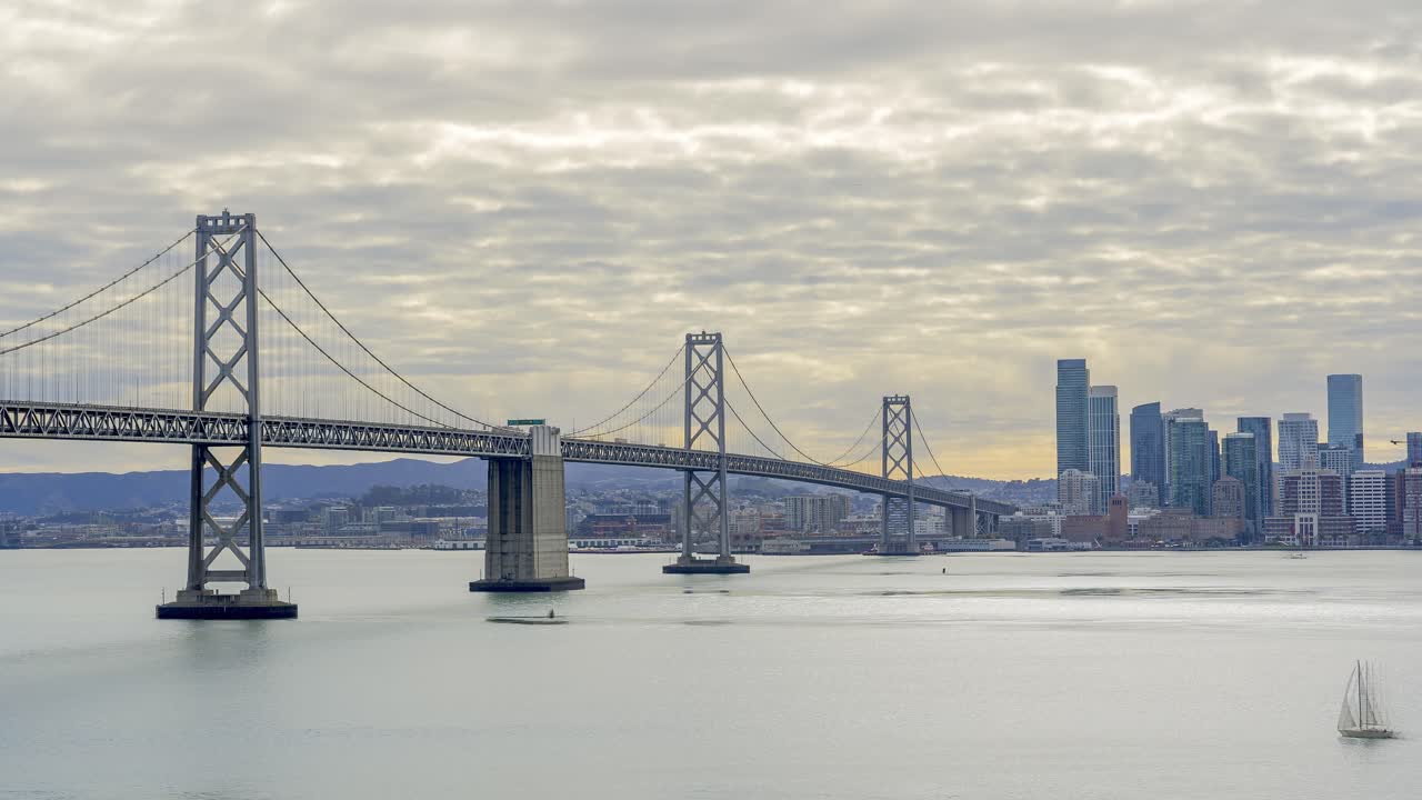lapso de tiempo: puente de la bahía de san francisco y paisaje urbano