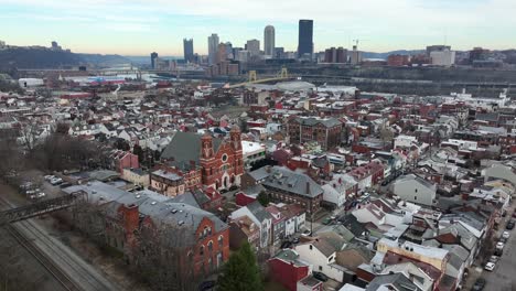 Aerial-descending-shot-of-South-Side-Pittsburgh