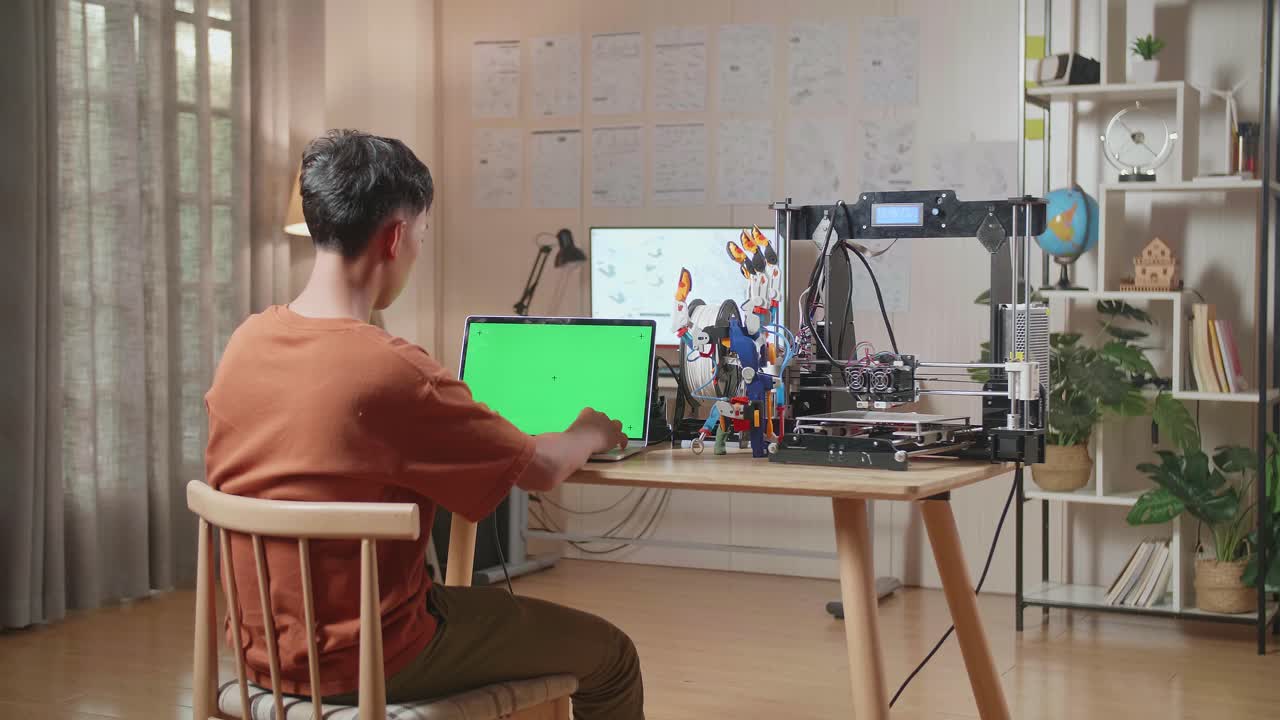 3d 프린팅 프로젝트에서 일하는 십대