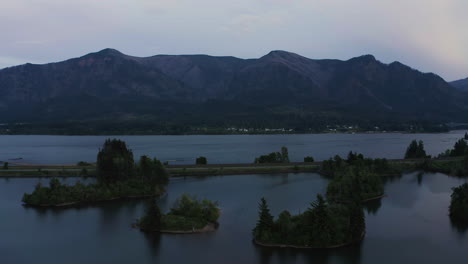 blue hour glow across columbia river gorge national scenic area, serenity at dusk, pacific northwest