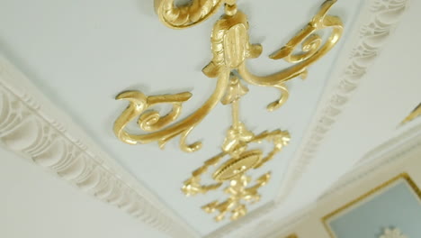 ornate gold leaf ceiling decorations