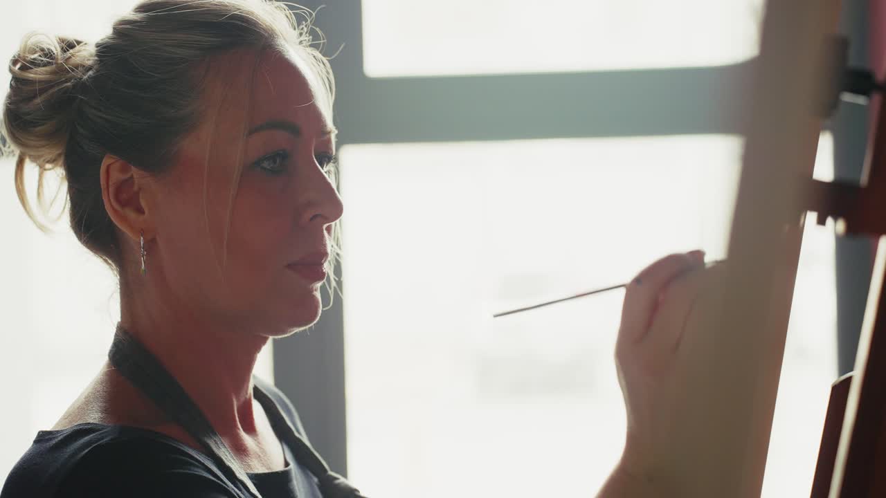 초상화를 그리는 여자