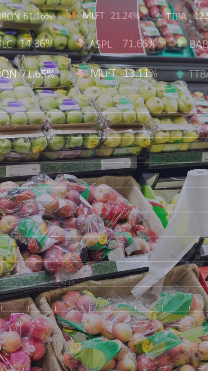 Bir markette raflardaki taze meyvelerin önünde borsa verisi işleme animasyonu