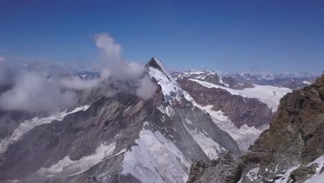 amplia vista aérea de lion ridge y matterhorn de mont cervin, monte cervino