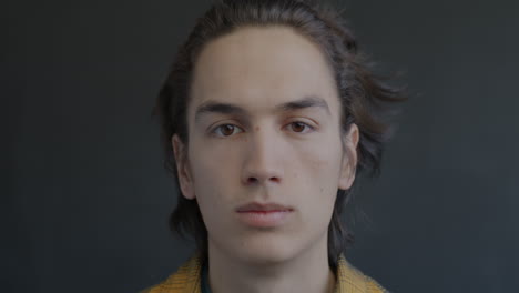 retrato de un hombre joven