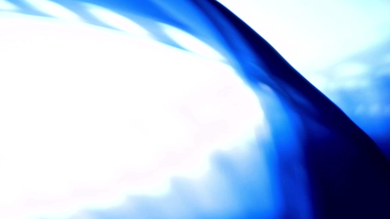 Effetto fuga di luce blu e bianco brillante su sfondo scuro