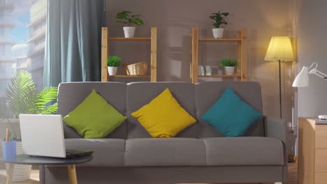 vista de un moderno apartamento elegante en un día soleado