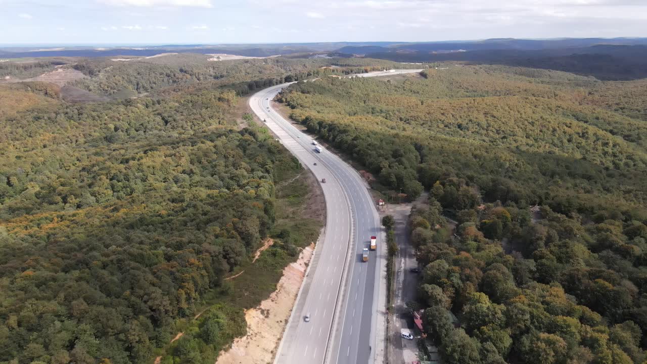 vista aérea de la carretera asfaltada 2