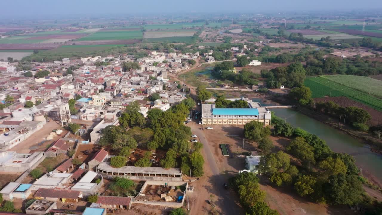 edificio de pueblo indio de estilo antiguo