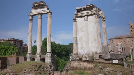 Forum-Romanum,-Roma,-Italia,-Día,-Soleado,-Dolly,-Pilares,-Ancho,-Largo,-Antiguo