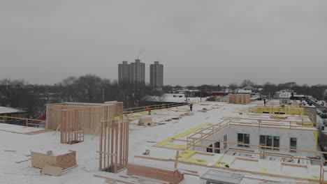 Mens-working-on-the-roof