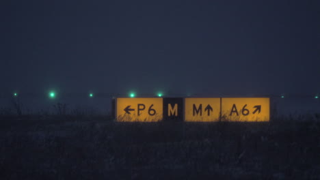 Blick-Auf-Außer-Kontrolle-Geratene-Zeiger-In-Der-Winternacht