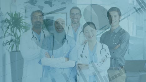 animación del procesamiento de datos en un grupo diverso de médicos