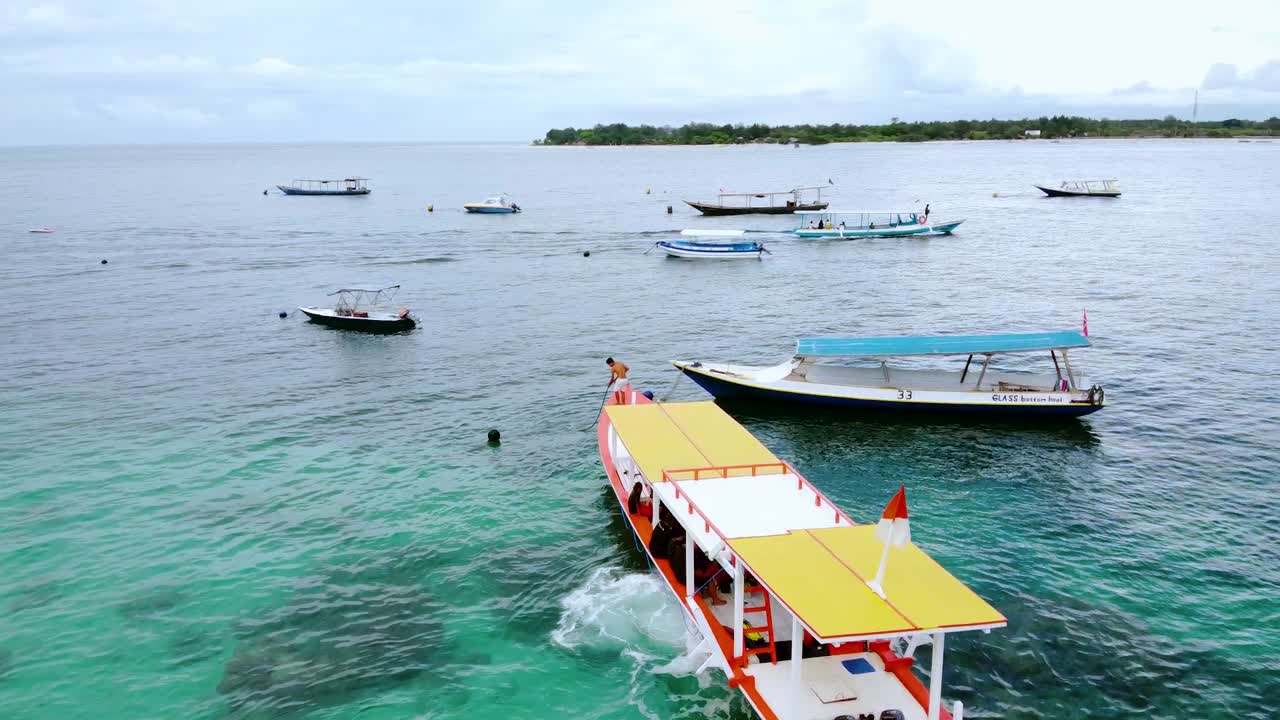 Aerial view showing tourists boating in beautiful river at the tourist destination site of
